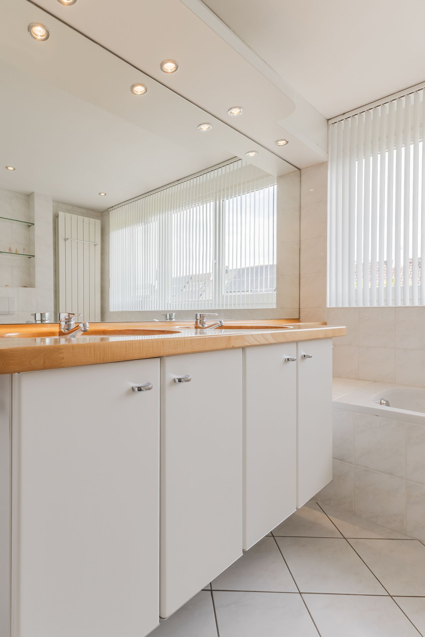 Photo 35 of Mercury 8