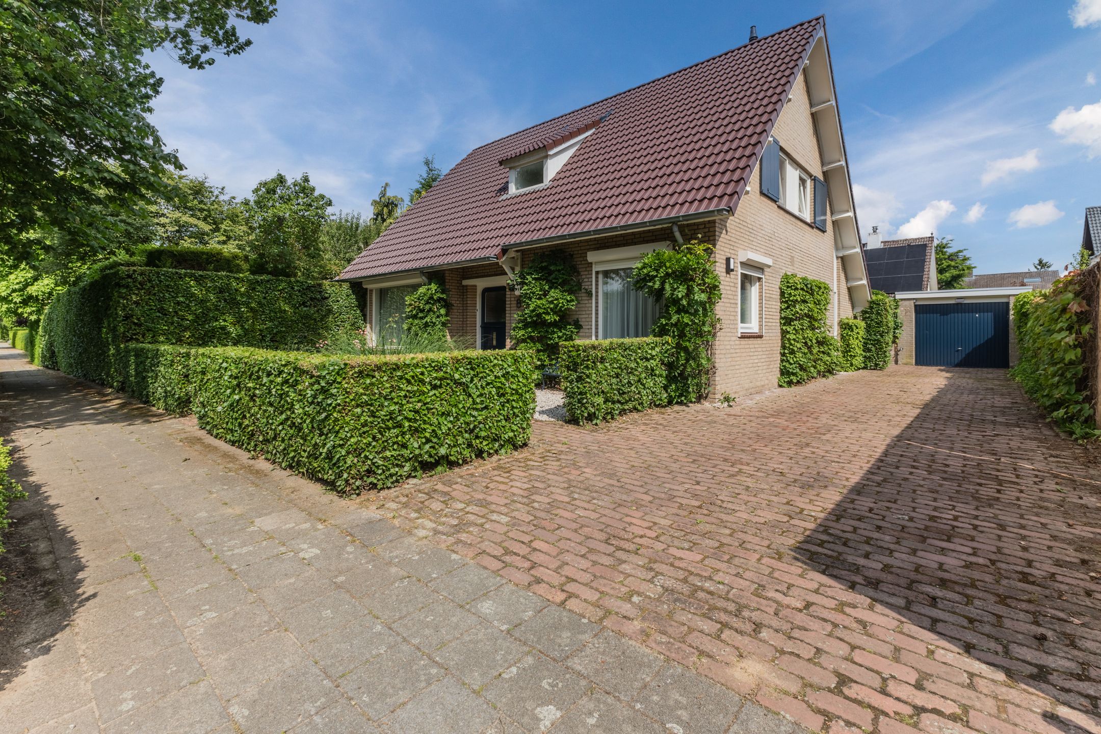 Photo 54 of Mercury 8