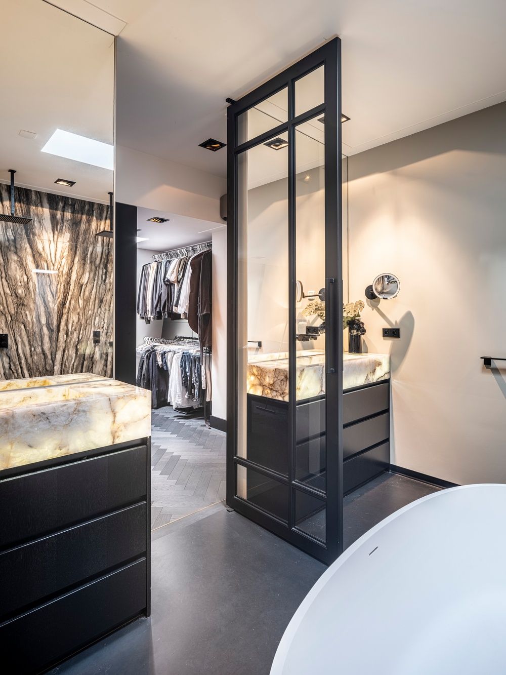 Foto 29 van Van Breestraat 153-3