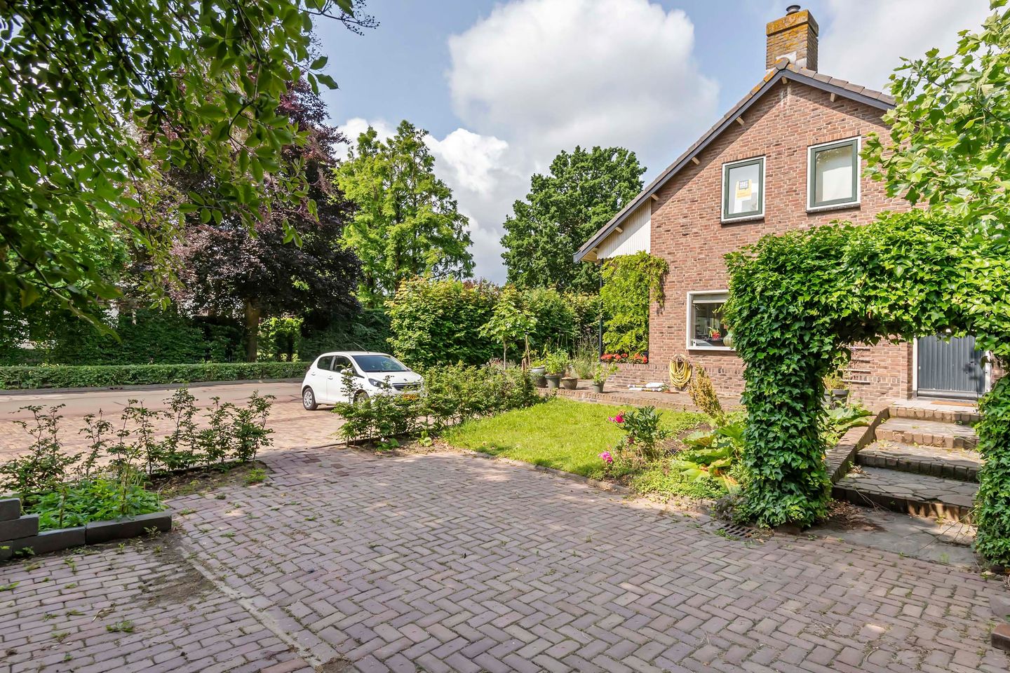 Foto 4 van Smalriemseweg 2