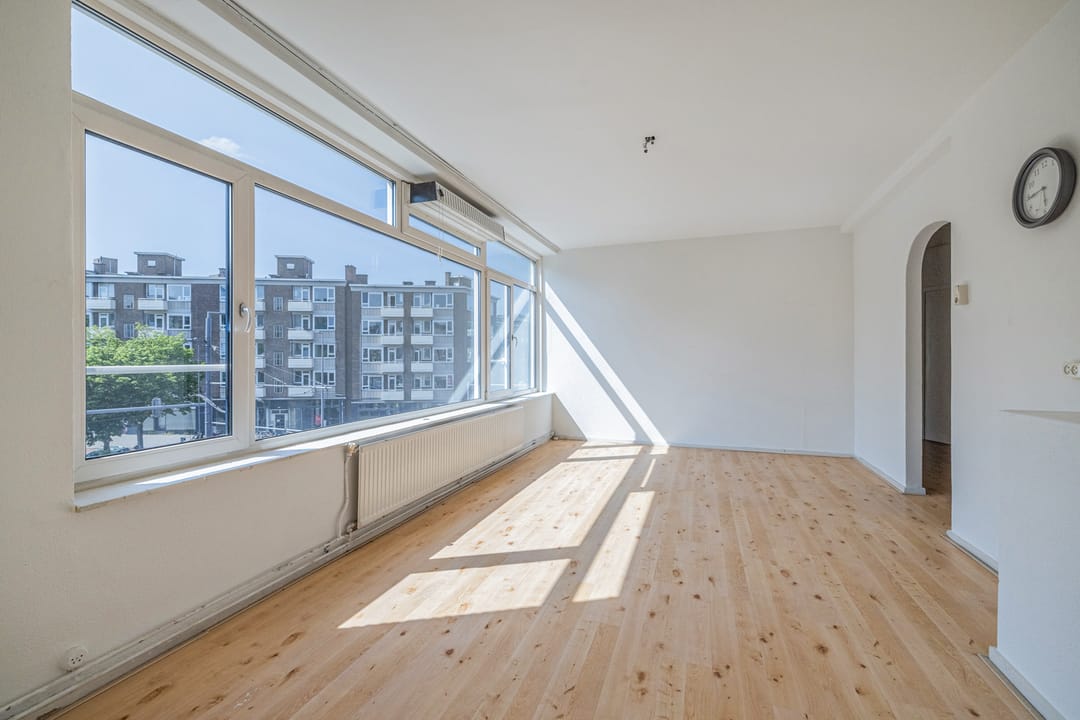 Photo 2 of Admiraal de Ruyterweg 30-C