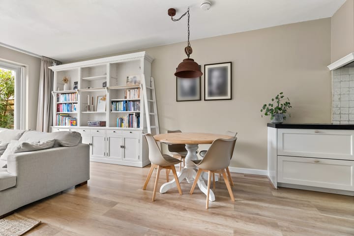 Foto 15 van Van Raemdonckstraat 52