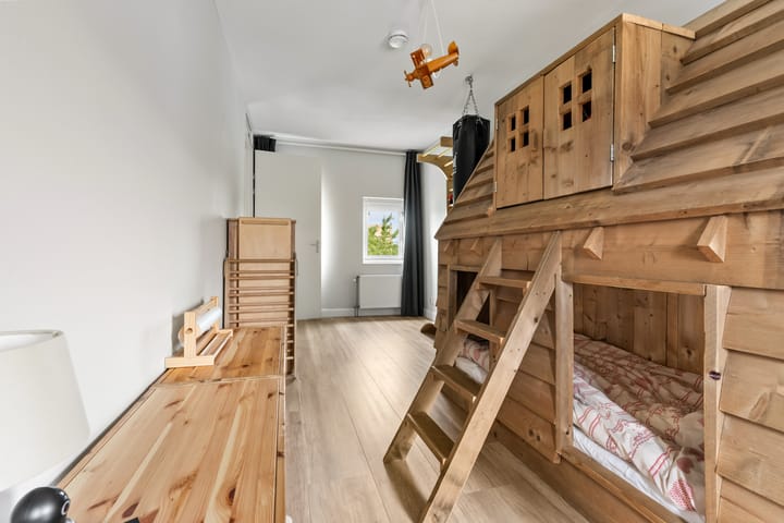 Foto 38 van Van Raemdonckstraat 52