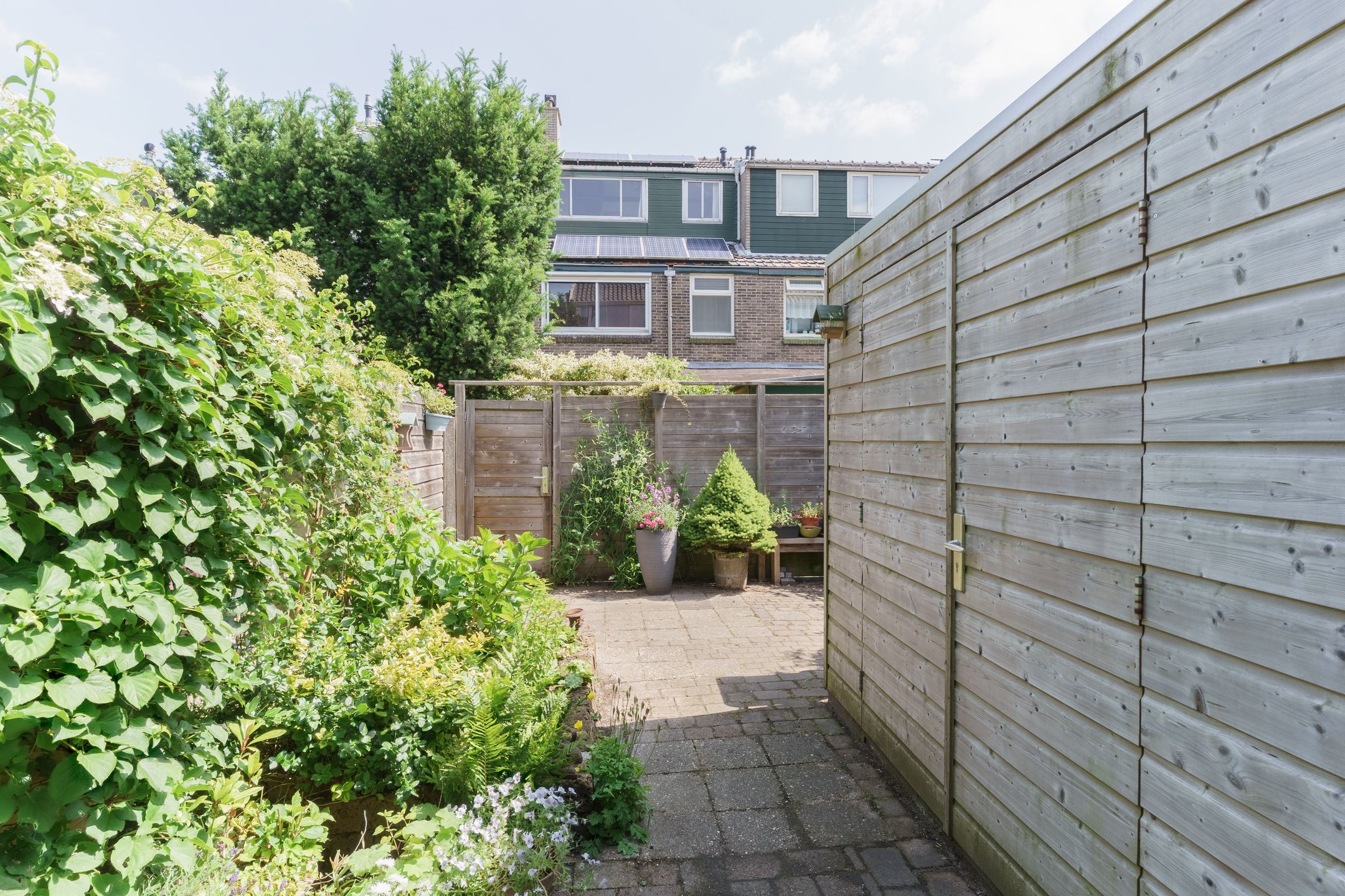 Foto 12 van Floresstraat 20