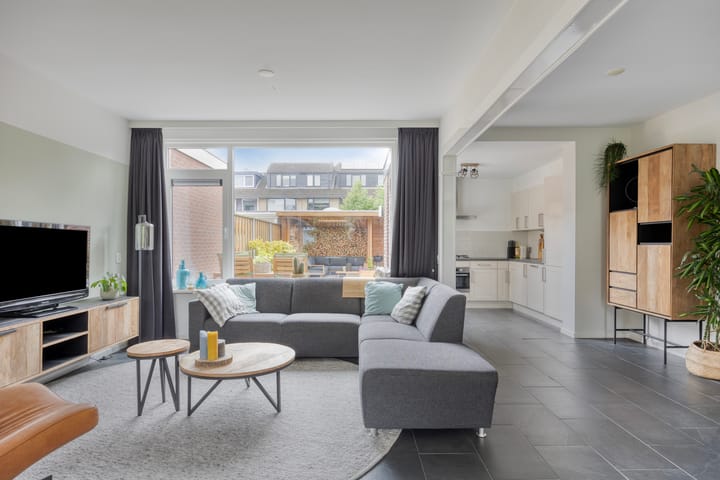 Foto 3 van Bloemhofweg 104