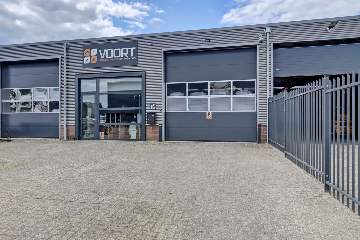 Bekijk foto 3 van Weusteweg 1-f