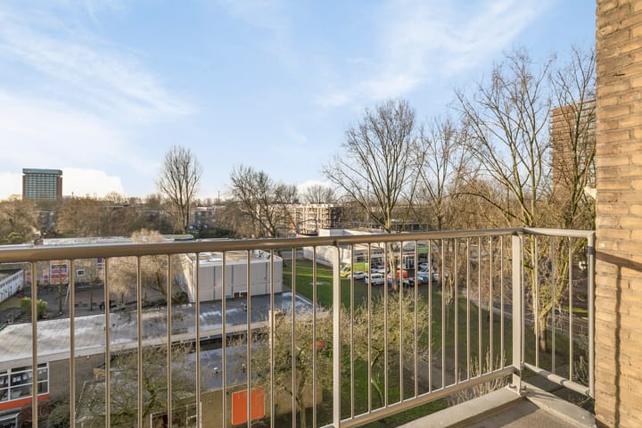 Foto 18 van Bart Verhallenplein 166