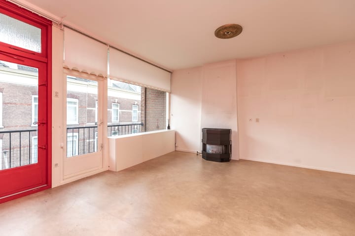 Photo 5 of Agniesestraat 11-C