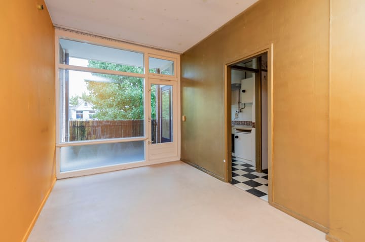 Photo 11 of Agniesestraat 11-C