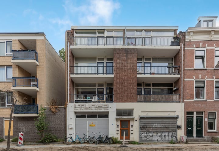 Photo 16 of Agniesestraat 11-C