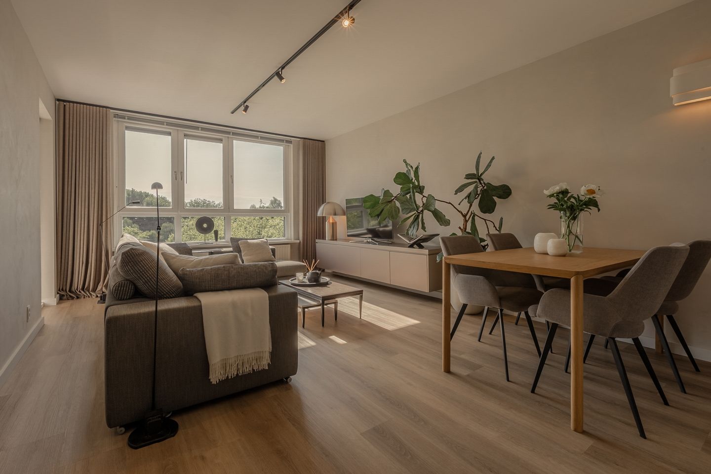 Photo 1 of Logger 270