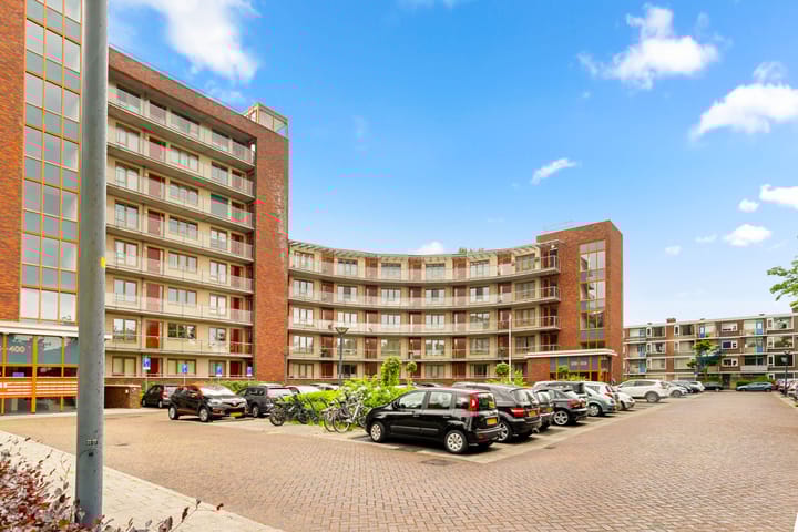 Foto 7 van Lessestraat 260