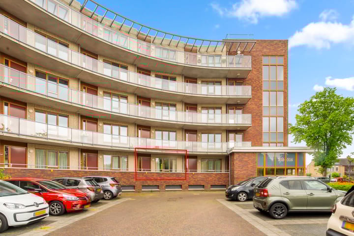 Foto 8 van Lessestraat 260