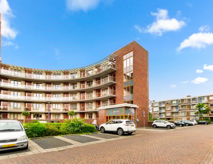 Foto 9 van Lessestraat 260