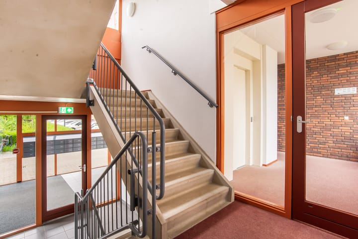 Foto 13 van Lessestraat 260