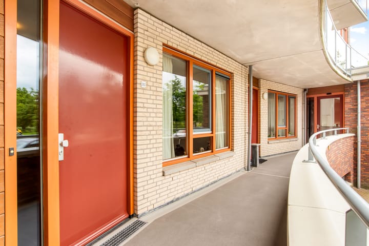 Foto 15 van Lessestraat 260