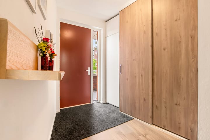 Foto 19 van Lessestraat 260