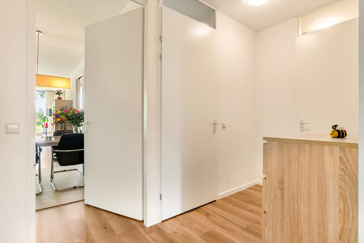 Foto 21 van Lessestraat 260