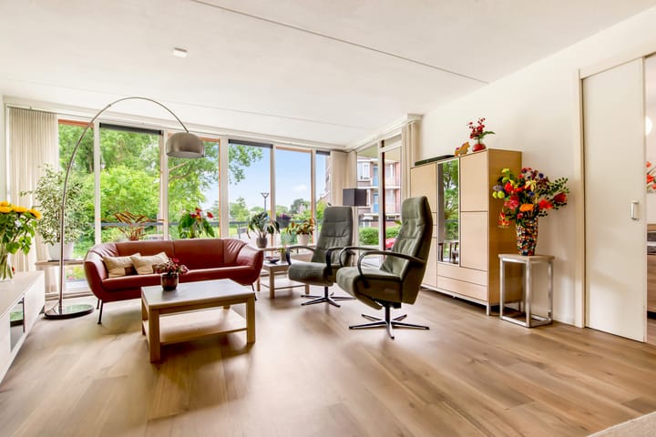 Foto 29 van Lessestraat 260