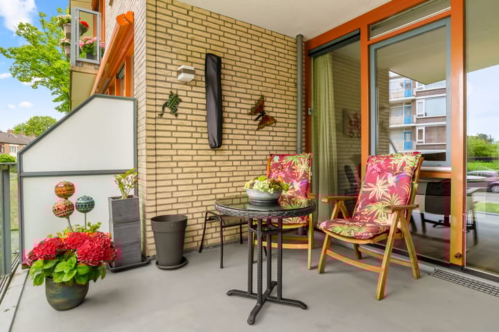 Foto 38 van Lessestraat 260