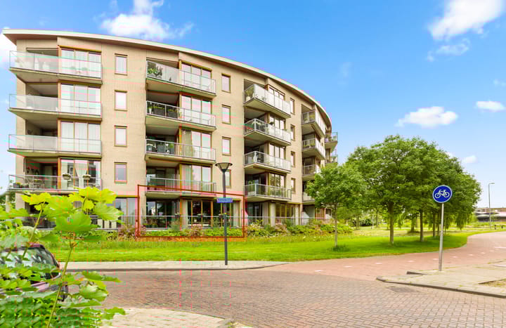 Foto 43 van Lessestraat 260