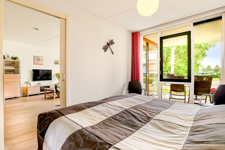 Foto 47 van Lessestraat 260