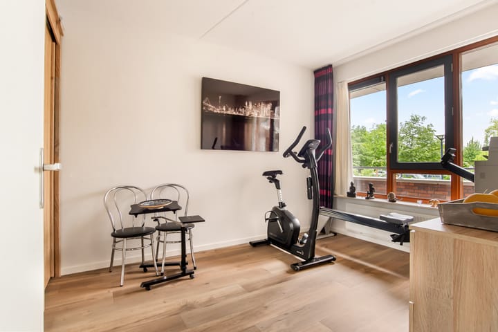 Foto 50 van Lessestraat 260