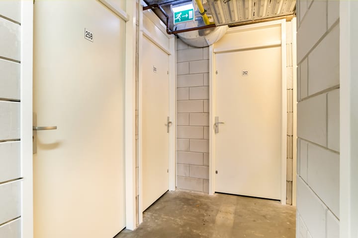 Foto 54 van Lessestraat 260