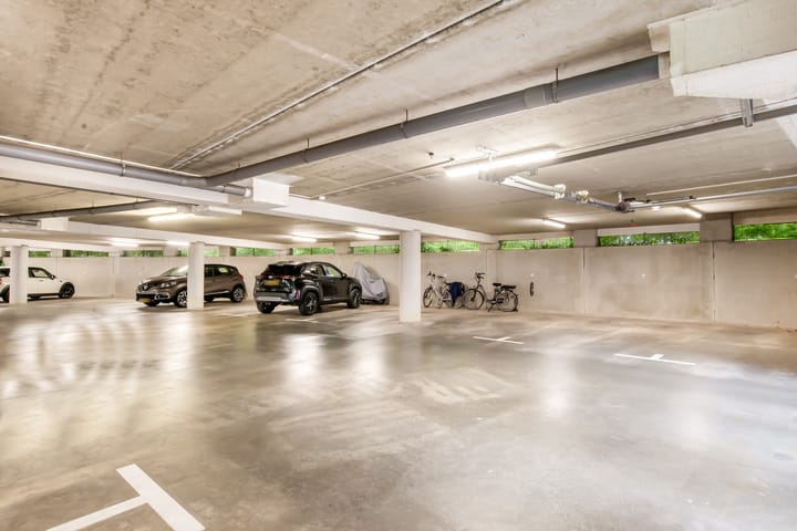 Foto 56 van Lessestraat 260