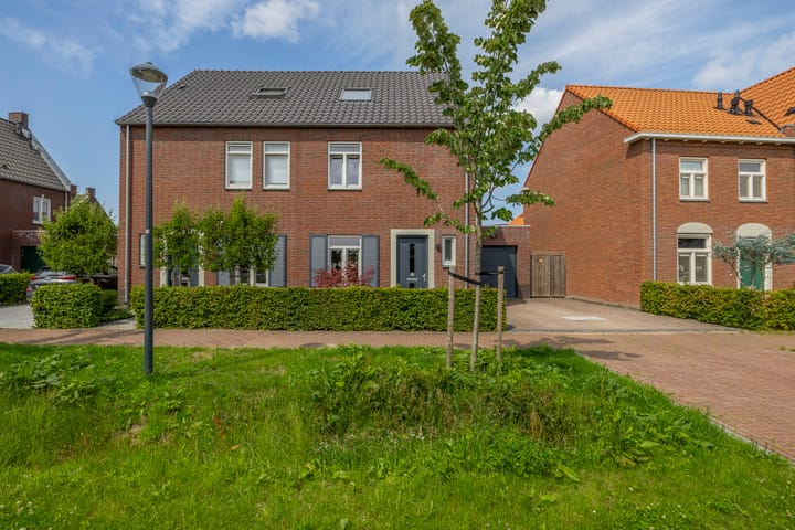 Photo 37 of Laan door de Panakkers 22