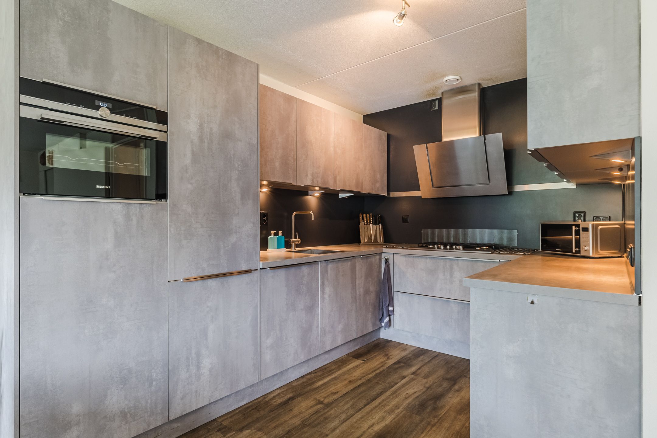 Foto 18 van Elzenmos 4