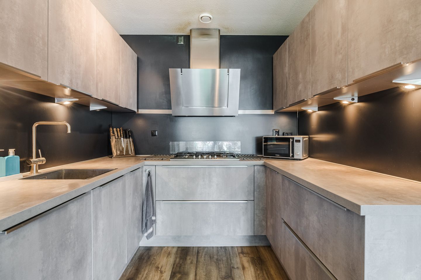 Foto 19 van Elzenmos 4