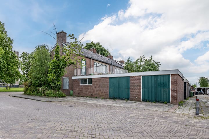 Photo 2 of Hazelaarstraat 2