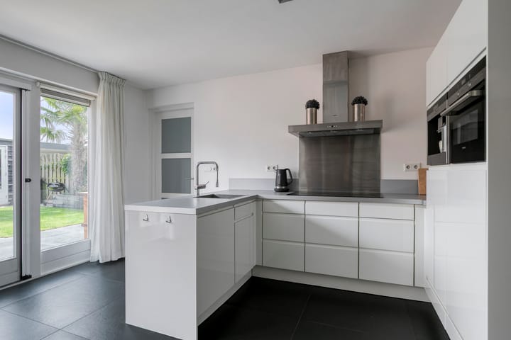 Photo 9 of Onze Lieve Vrouweschutsstraat 17