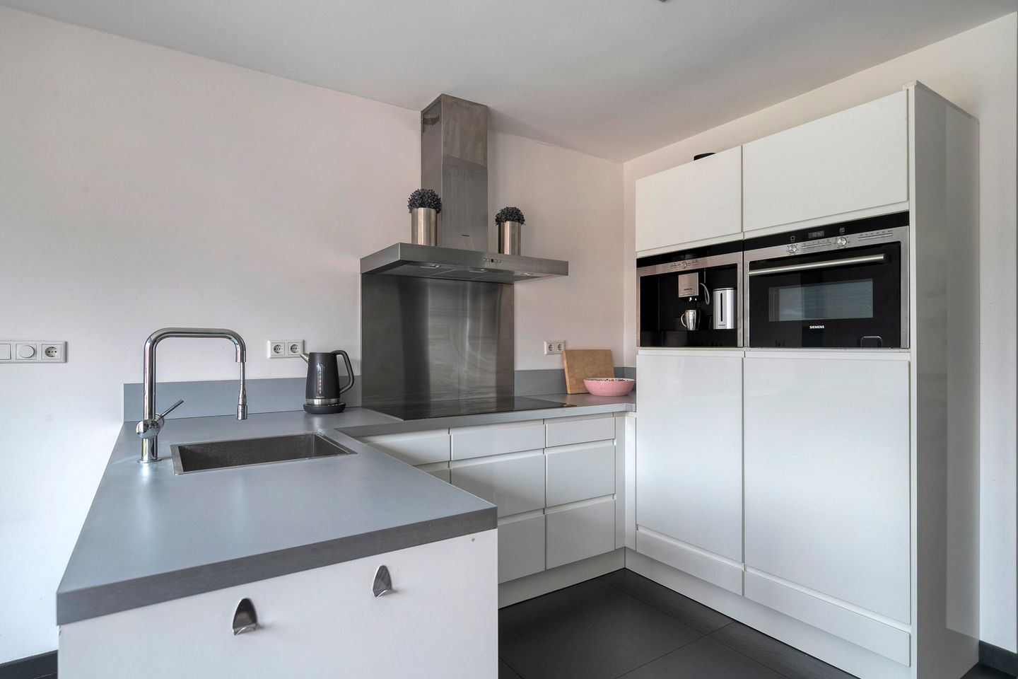 Foto 10 van Onze Lieve Vrouweschutsstraat 17