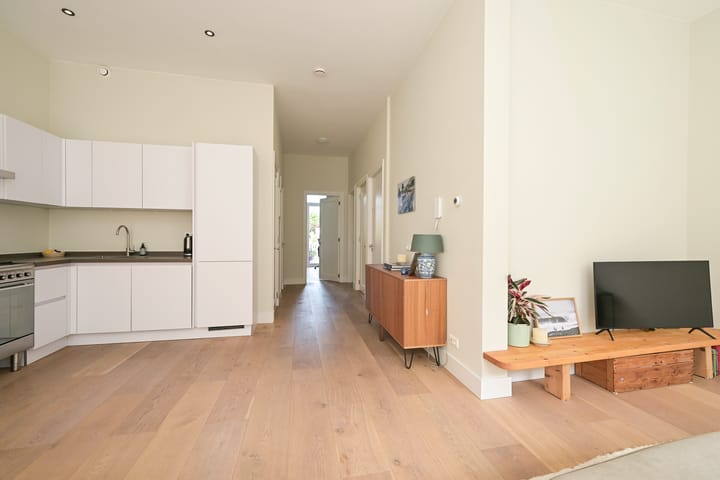 Foto 11 van Witte de Withstraat 3