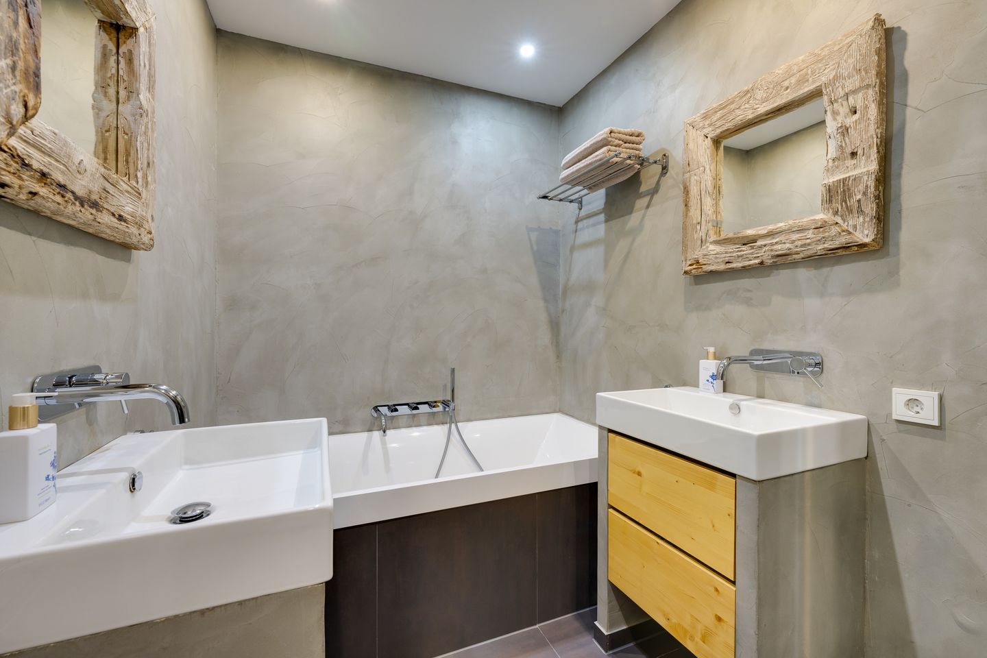 Foto 35 van Ligtelijnweg 16