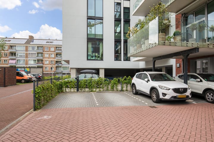 Foto 36 van Jan Tooropstraat 135