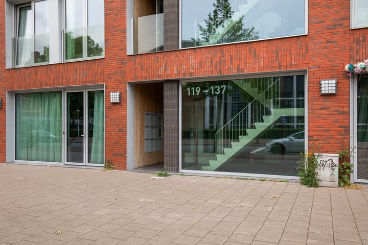 Foto 37 van Jan Tooropstraat 135