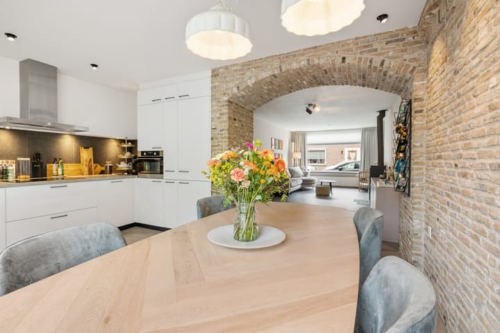 View photo of Melis Stokestraat 12