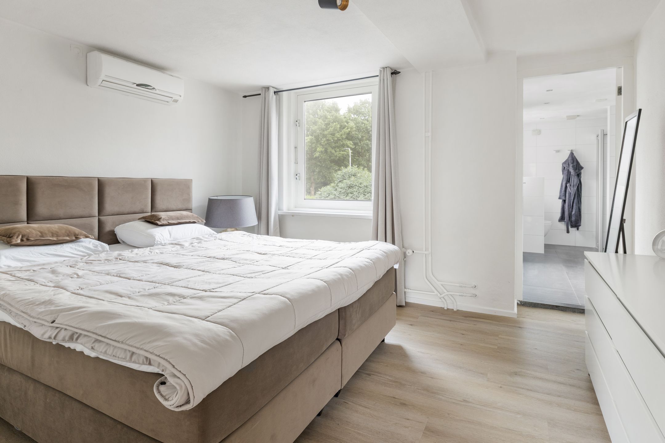 Foto 30 van Melis Stokestraat 12