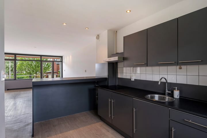 Foto 18 van Plutostraat 252