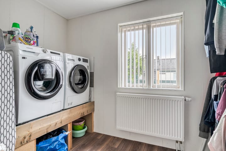 Photo 27 of Wilhelminastraat 31