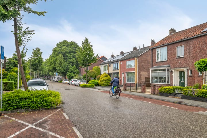 Photo 37 of Wilhelminastraat 31