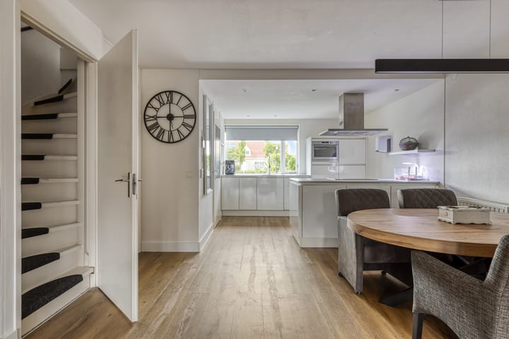 Photo 7 of Lindenberghstraat 17