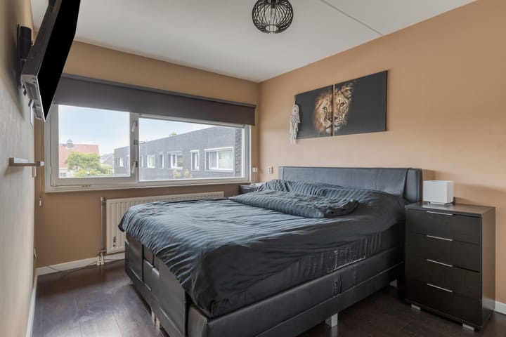 Photo 11 of Lindenberghstraat 17