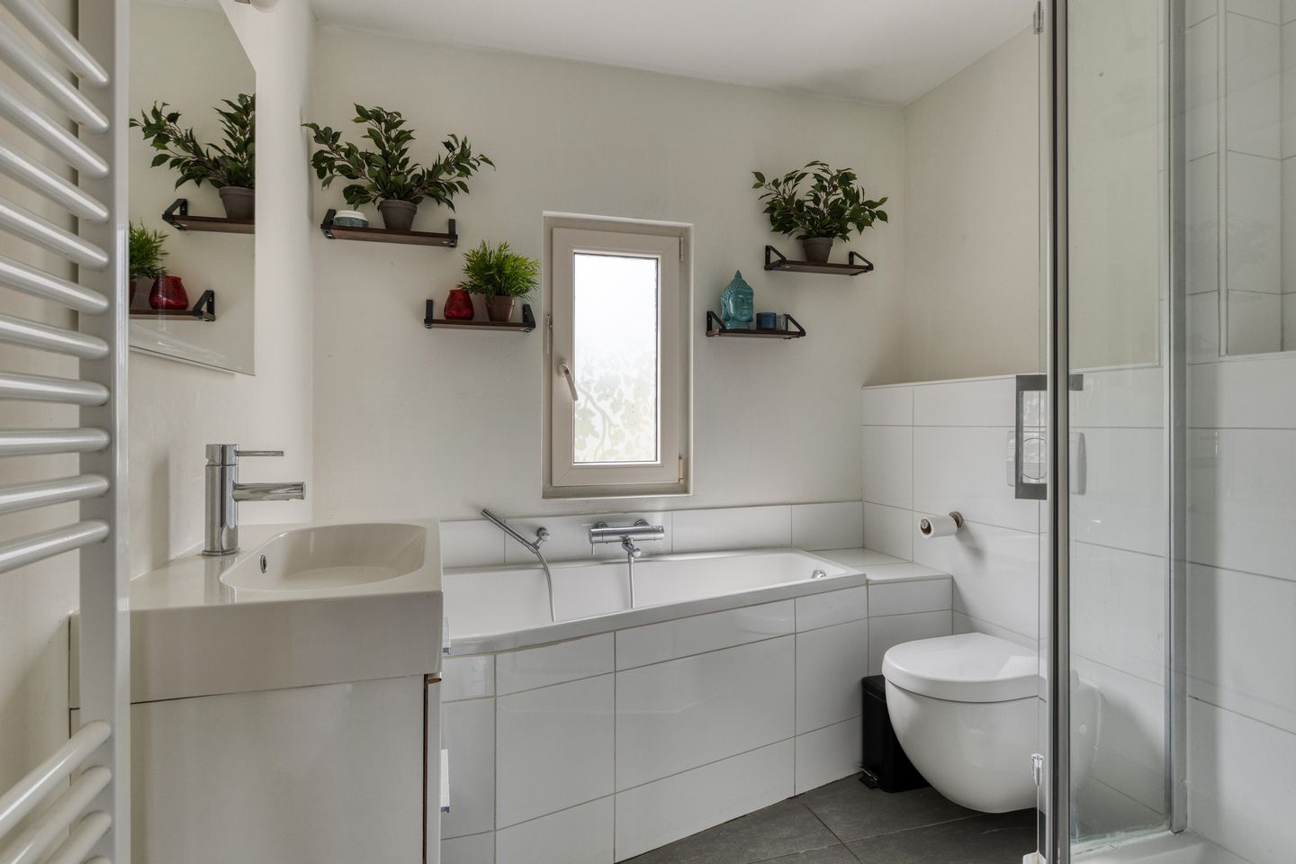 Photo 14 of Lindenberghstraat 17