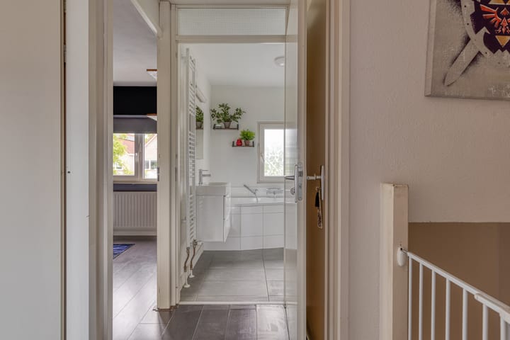 Photo 15 of Lindenberghstraat 17