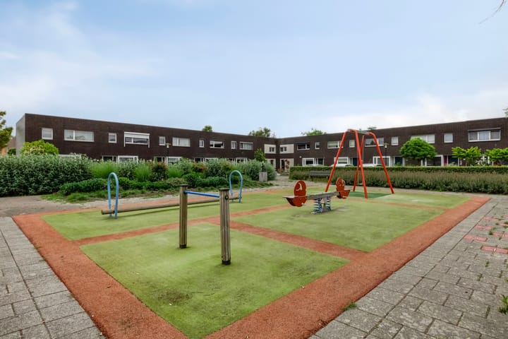 Photo 18 of Lindenberghstraat 17