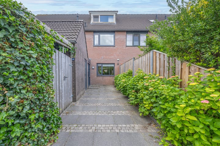 Foto 7 van Veertien Hond 110